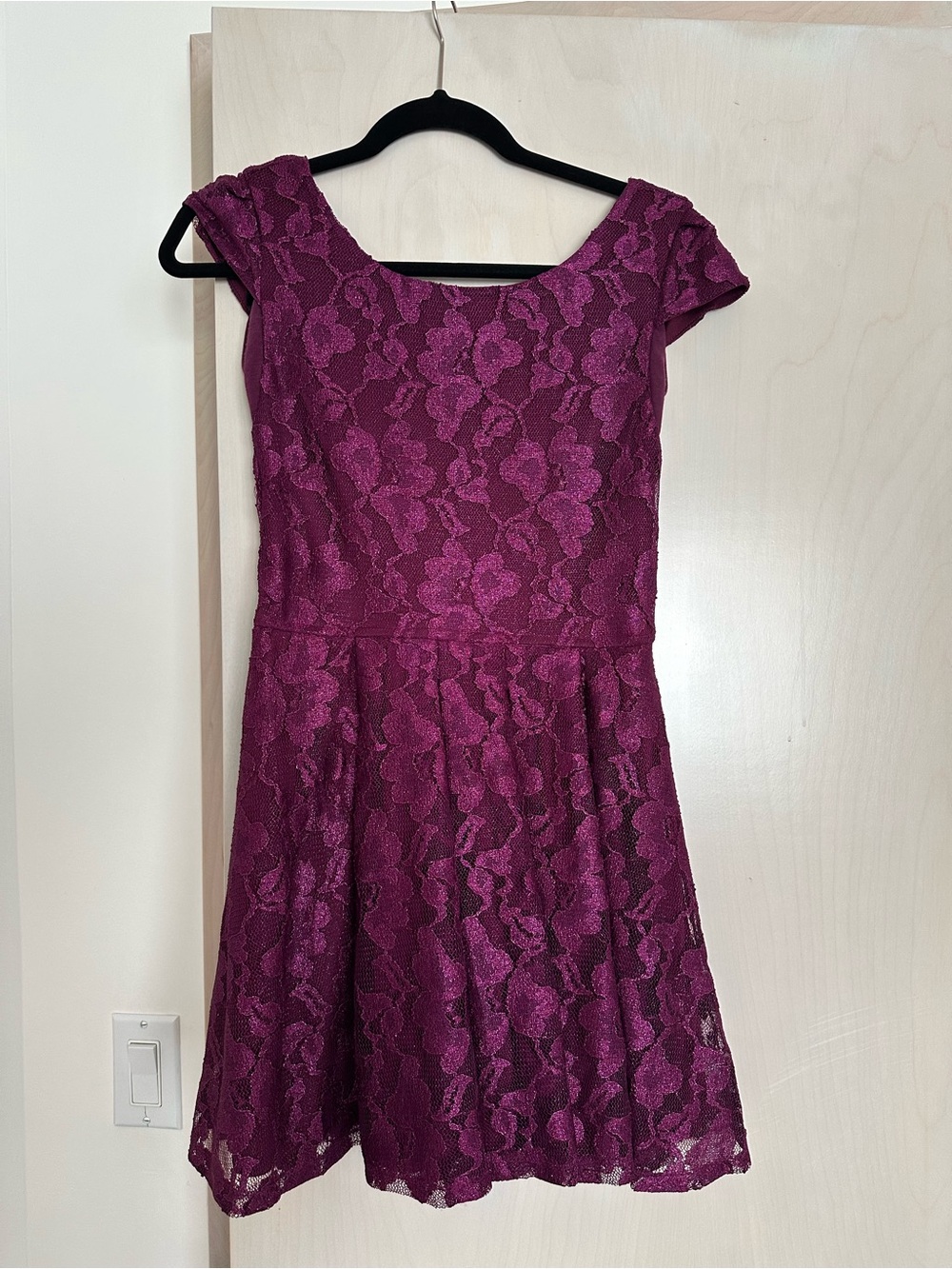Shiny Plum Lace Floral Mini Dress in Size M